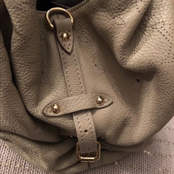Louis Vuitton Mahina bag - Picture 5 of 16